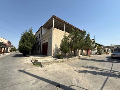 Tayyor 4.5 sotiqli 2 qavatli qilib qurilgan hovli sotiladi.