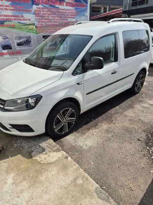WV Caddy Combi 4