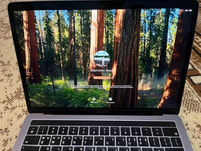 Macbook sotiladi
