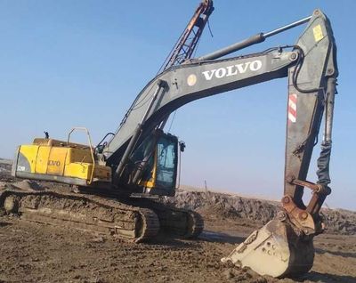 Экскаватор гусеничный VOLVO