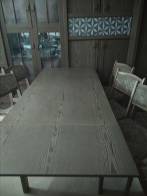 Стол раздвижной со стульями 6 шт(ГДР), б/у