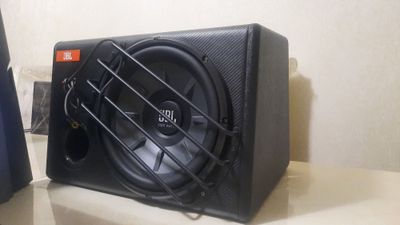 Продам сабуфер JBL 1000