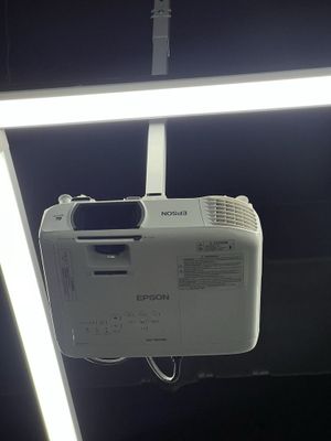 Proyektr Epson EH-TW750