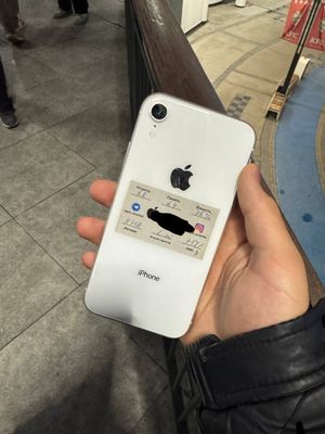 Срочно продам iPhone XR