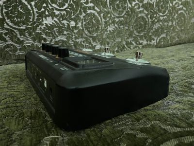 Nux-200 pedal srochna sotiladi