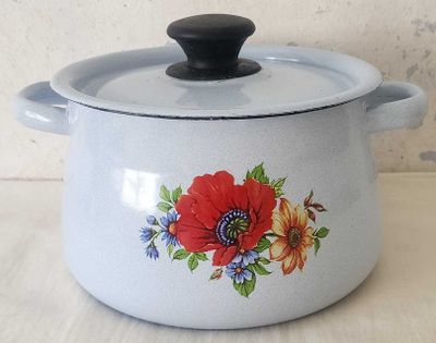 Кастрюля новая эмалированная, 3 л, советская