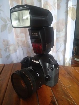 Canon 6D фотоаппарат