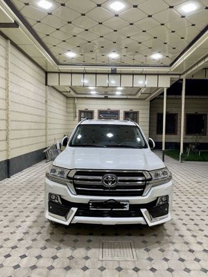 Автомабил тойота сотилади