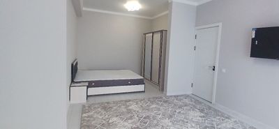 Ijaraga uy 1 xona Mirobod UzBUM da yangi uylardan yevro remont