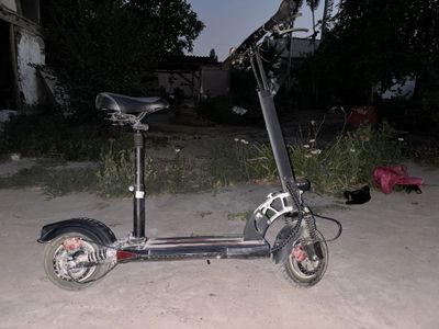 Elektro samokat Kumho