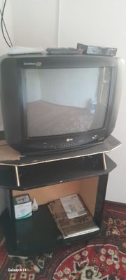 LG televizor sotiladi