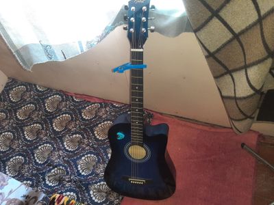 Gitara kabat akosika