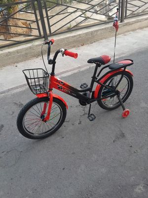 Velosiped yangi sotiladi