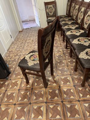 Стулья для гостинию