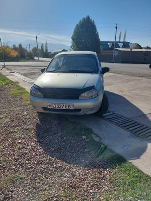 Lada kalina sotiladi xolati yaxshi motor xodavoy zor