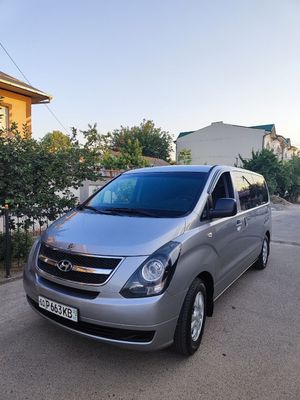 Hyundai H-1 starex в отличном состоянии 2014 Г.В пробег 158.000 км.