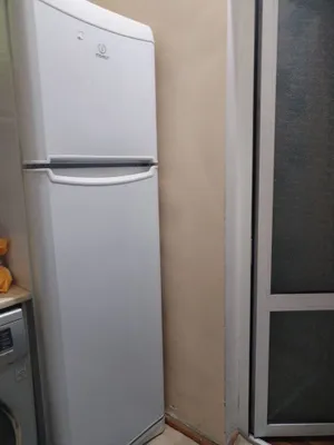 Холодильник Indesit