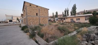 Нотурар ер,10 м × 10 м