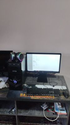 Kompyuter hp stolni.
