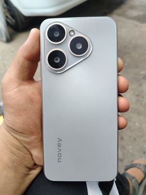 Novey Alpha A16 telefon