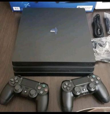 Srochna PS4 PRO sotiladi