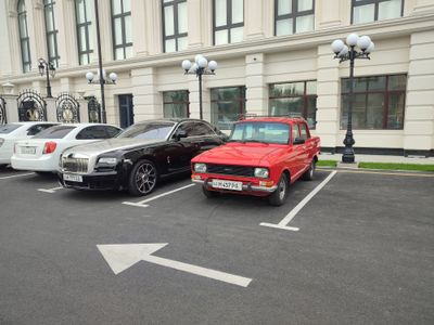 Продается москвич 2140 КПП ВАЗ пятиступка,