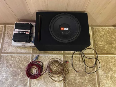 Kenwood 350w усилитель. JBL 1200w Сабвуфер. Кабель (blaupunkt)