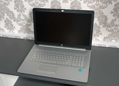 Продается ноутбук HP 17-by4022wm