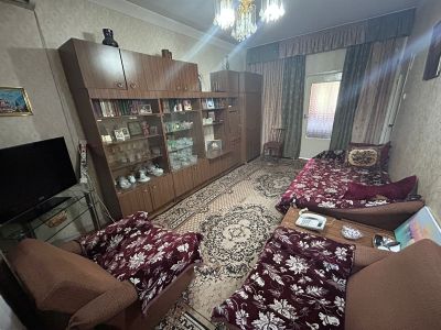 продается 2 х комнатная квартира