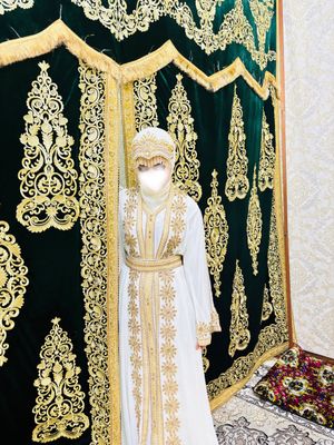 1 marta kiyilgan qoshi bilan 900 ming ga beraman