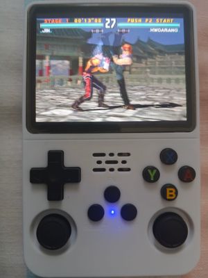 игровая портативная консоль