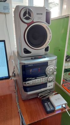 Музикальной центр фирма Sanyo