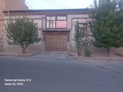 Hovli uy uchastka