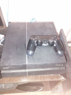 Sony PlayStation 4