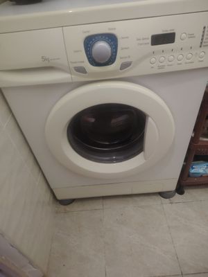 Продам стиральную машинку б/У LG
