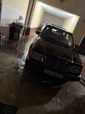 Mercedes 124 3.2