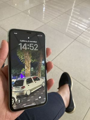 iPhone 11 64 GB srochni