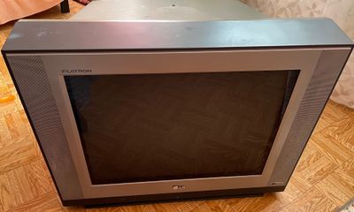 Продаётся Телевизор LG+DVD проигрыватель.