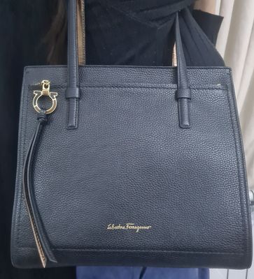 Сумка! Италия! Кожа! Бренд Salvatore Ferragamo. ОРИГИНАЛ!