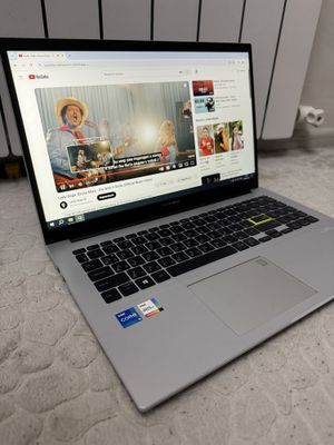 Asus VivoBook i5 с отпечаткой