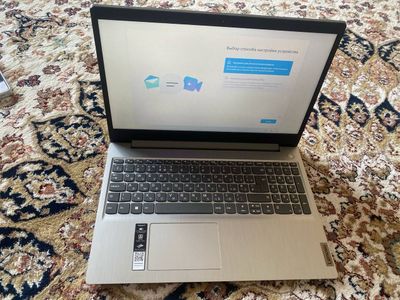 Lenovo Notebook.