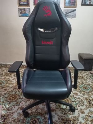 Продам компьютерное кресло.