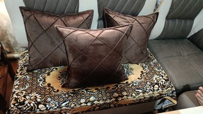 Декоративные подушки 40*40 см- для дивана, машины-ручной работы .