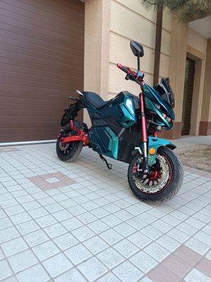 Продаю Minibayk 3000w 80km,h практической новый.