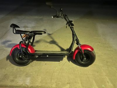 Skuter sotiladi
