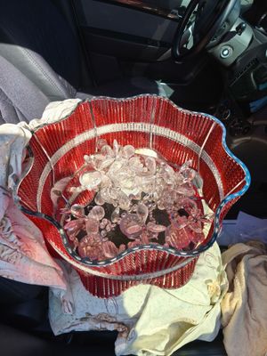 красная хрустальная люстра