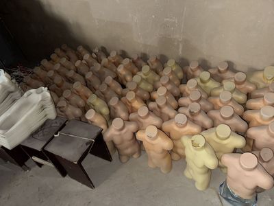 продаются магазинные манекены