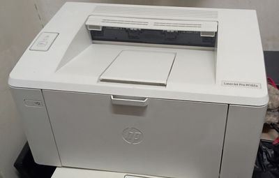 Принтер HP LaserJet m102a в отличном состоянии