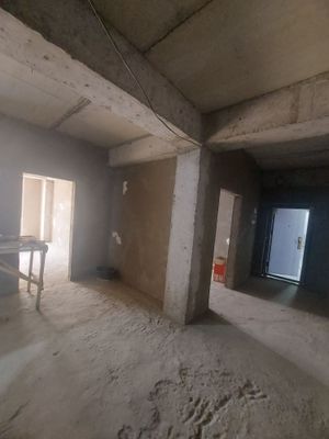 Kvartira 3 etaj sotoladi