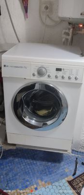 Продам LG 7 машинка